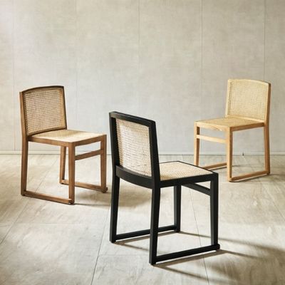 Économiser de l'espace Empillage de chaises de salle à manger en bois de rotin Style nordique moderne pour une salle à manger confortable