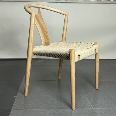 Emballage du courrier Restaurant simple Chaise en bois empilable avec siège à corde et conception légère