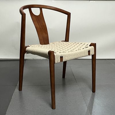 Emballage du courrier Restaurant simple Chaise en bois empilable avec siège à corde et conception légère
