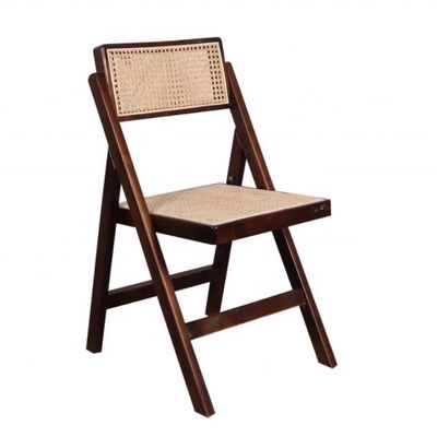 Des chaises de jardin en rotin pliables pour l' extérieur pour des sièges confortables