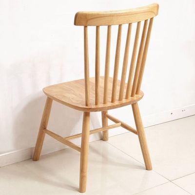 Capacité de poids de 400 kg Chaise Windsor en bois de hêtre massif pour une expérience culinaire élégante et durable