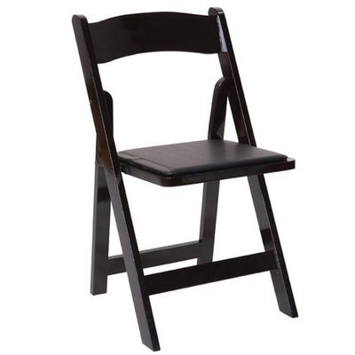 Chaises en bois pliables et fonctionnelles pour toutes les occasions