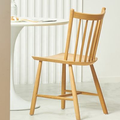 Chaise à manger en bois massif en bois de chêne durable moderne pour les solutions d'ameublement d'hôtel et de restaurant