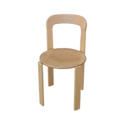 Design personnalisé Chaise de salle à manger en bois massif nordique avec conception empilable et finition laquée