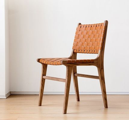 Chaise à manger moderne en cuir tissé en bois massif pour les meubles de salle à manger