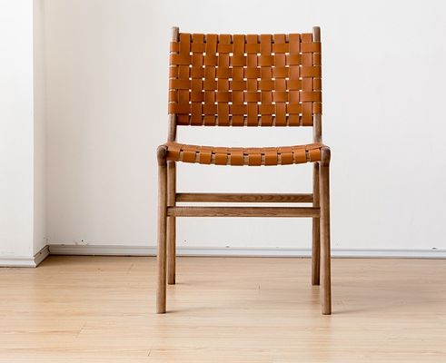 Chaise à manger moderne en cuir tissé en bois massif pour les meubles de salle à manger