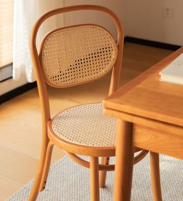 Chaise à manger en rotin naturel tissé et en bois massif avec service OEM accepté