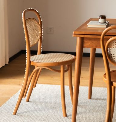 Chaise à manger en rotin naturel tissé et en bois massif avec service OEM accepté