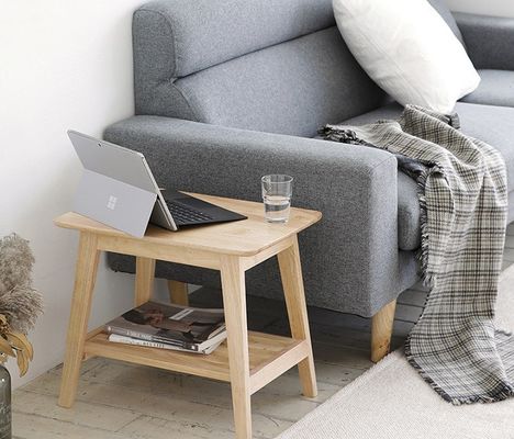 Conception personnalisée Table à café en bois massif carré finition vintage W50*D35*H42CM pour le salon