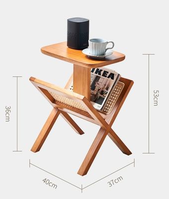 Table de côté carré en bois massif avec étagère en rotin tissé Laqué et construction durable