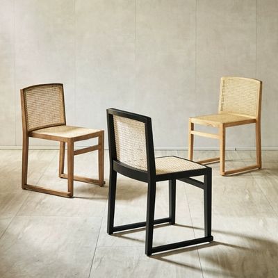 Emballage du courrier Chaise de salle à manger en bois massif solide avec un design moderne et du rotin empilable