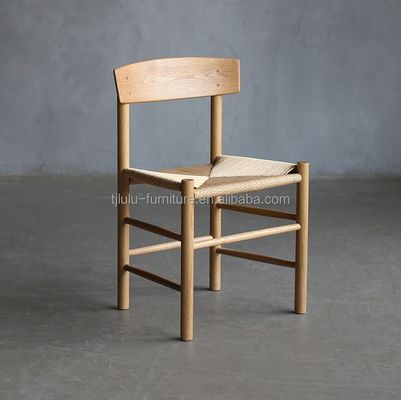 Chaise de salle à manger en bois massif à dos rond bas Chaise en rotin avec conception moderne et traditionnelle
