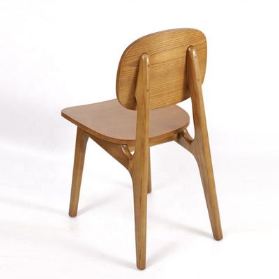 Chaise à manger en bois massif pliée pour hôtel restaurant Morden et sophistiqué