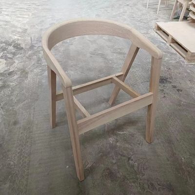 Meubles de restaurant Chaise de salle à manger en bois de style nordique en PU / en tissu en cuir rembourré Chaise en bois moderne pour restaurant