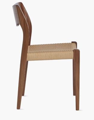 Meubles de salle de séjour Chaise à manger à cordon tissée à la main en couleur noyer avec cadre en bois massif