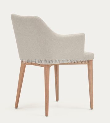 Accueil Meubles Nordiques en tissu en bois doublés Chaises de luxe pour les repas de banquet