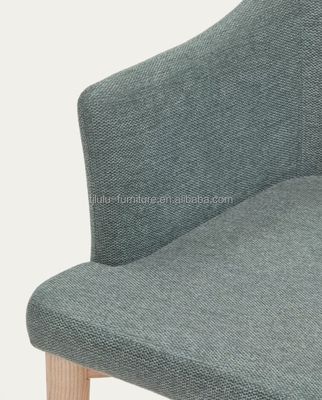 Chaise de loisirs en bois massif à jambe de salon unique design de dossier chaise de salle à manger en tissu pour les meubles de salle à manger moderne