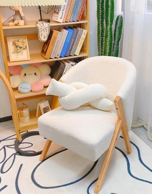 Chaises à manger en laine d'agneau en bois de style nordique moderne W60*D68*H77CM Parfait pour le salon, le salon des ongles et la salle à manger