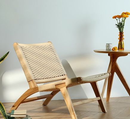 Chaise de canapé simple en bois massif tissé à la corde mélange de style et de fonction pour les meubles de salon