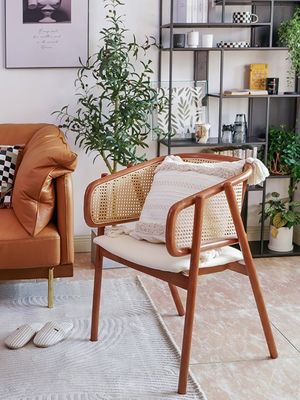 Finition en nitrolacque robuste de design japonais Chaises à manger en rotin en bois massif pour restaurants et salles à manger 2023