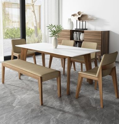 Table à manger en bois massif chaises avec finition en nitrolacque et design moderne pour salle à manger restaurant et hôtel