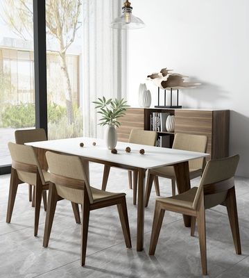 Table à manger en bois massif chaises avec finition en nitrolacque et design moderne pour salle à manger restaurant et hôtel