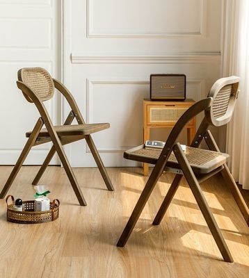 Généraux Meubles de maison Robuste chaise pliante de style français moderne Rattan Dos en bois massif Chaise à manger en bois massif Chaise pliante
