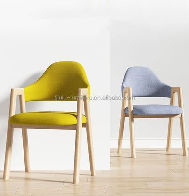 Chaise de salle à manger à cadre en bois Meubles de maison nordique Cuisine Siège en tissu rembourrée pour hôtel Restaurant et maison