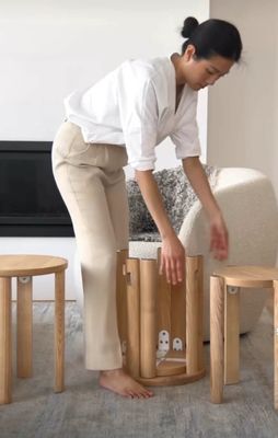 Tabouret en bois de chêne rouge empilable Chaise en bois massif de conception simple pour les meubles de salle à manger