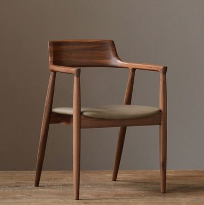 Accueil Meubles Généraux Restaurant en bois massif Chaises à manger au design moderne de luxe et en cuir PU
