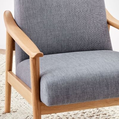 Ajoutez du confort et de l'élégance à votre salon avec le salon de loisirs en bois massif fauteuil canapé en bois W67*D79*H78 CM