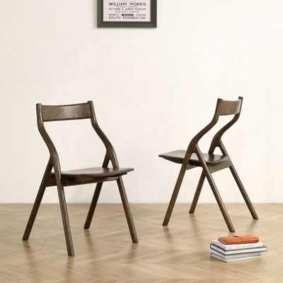 Chaise de restaurant en bois de luxe de style moderne avec des conceptions et des matériaux acceptables pour le client