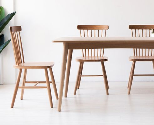 Sturdy style moderne design simple couleur de noyer américain Table à manger en bois massif