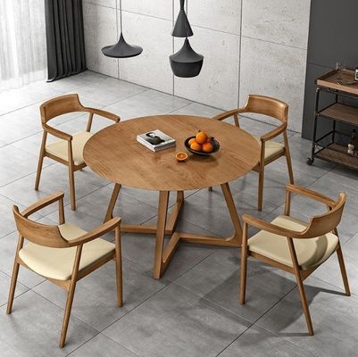 Table à manger en bois massif de style nordique avec design et meubles de salle à manger
