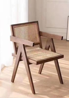 Couleur noir/noyer en bois massif en bois avec chaise en rotin pour meubles de salle à manger de style moderne