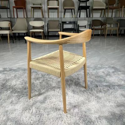 Chaise élévatrice en bois massif chaise de bras de salle à manger moderne avec siège à corde durable et fonction de levage