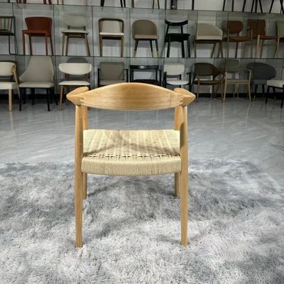 Chaise élévatrice en bois massif chaise de bras de salle à manger moderne avec siège à corde durable et fonction de levage