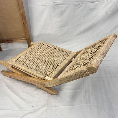 Chaise de salon nordique classique en corde tissée avec dessins personnalisés en bois massif