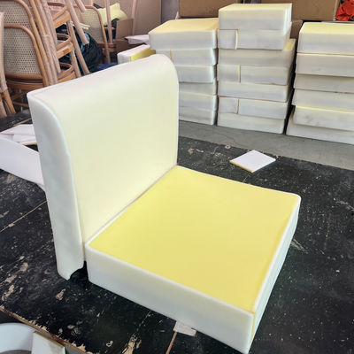 Salle de séjour Accent Arm Chair Chaise en bois nordique moderne avec laine d'agneau de velours Meubles de design d'hôtel en blanc/noir/jaune