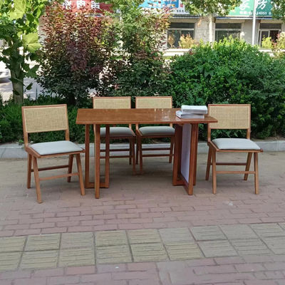 Chaise à manger pour les cafés et les restaurants 2023 en bois massif en cuir PU de style nordique Design moderne