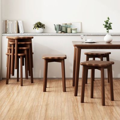 Couverture en rotin Chaise en bois Conception économe en espace Cadre en bois massif 33*33*45cm Chaise à manger