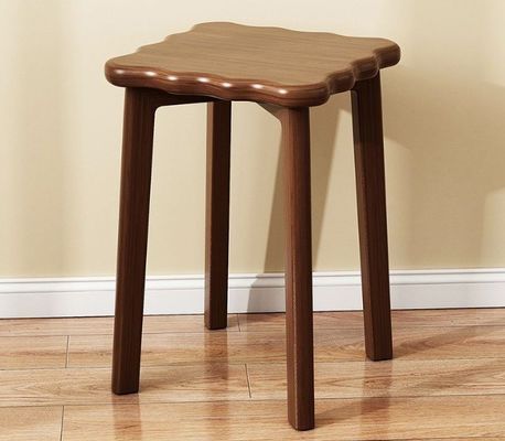 Couverture en rotin Chaise en bois Conception économe en espace Cadre en bois massif 33*33*45cm Chaise à manger