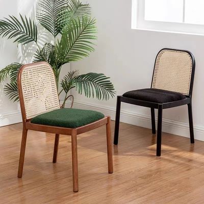 Chaise à manger en bois massif de rotin naturel moderne Pour le restaurant Chaise à manger Meubles de salle à manger Chaise à manger spécifique