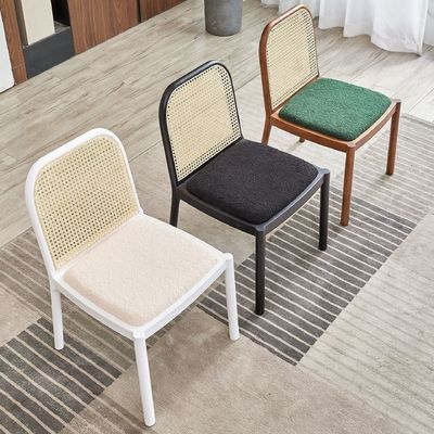 Chaise à manger en bois massif de rotin naturel moderne Pour le restaurant Chaise à manger Meubles de salle à manger Chaise à manger spécifique