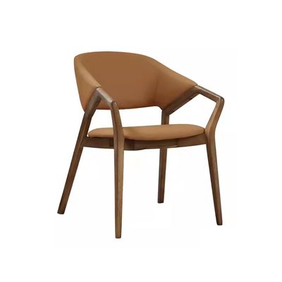 Pas de fauteuil de cuisine en bois massif plié pour une chambre d'hôtel moderne de luxe