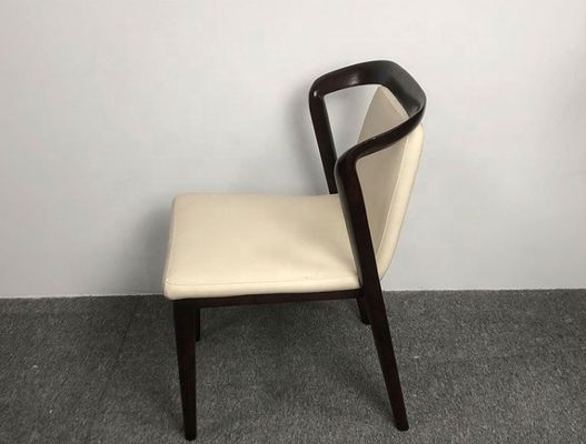 Chaise à manger de restaurant Cadre en bois en cendres solides fauteuils rembourrés en bois pour le luxe moderne