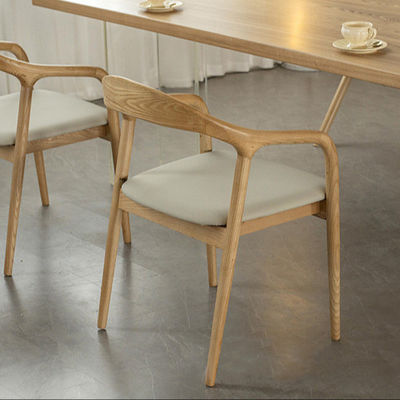 Ajoutez une touche d'élégance à votre salle à manger avec le design moderne de style nordique