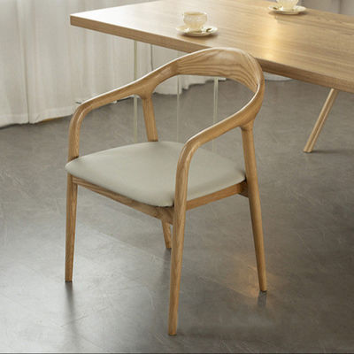Ajoutez une touche d'élégance à votre salle à manger avec le design moderne de style nordique