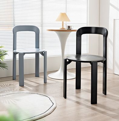 Hôtel moderne nordique Salon restaurant Dos en bois massif Chaises à manger avec finition nitrolacque