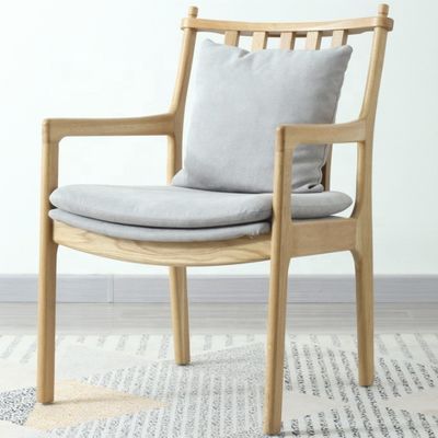 Moderne Restaurant Hôtel Tissus rembourrés en bois appuie-bras Chaise à manger avec construction en bois massif